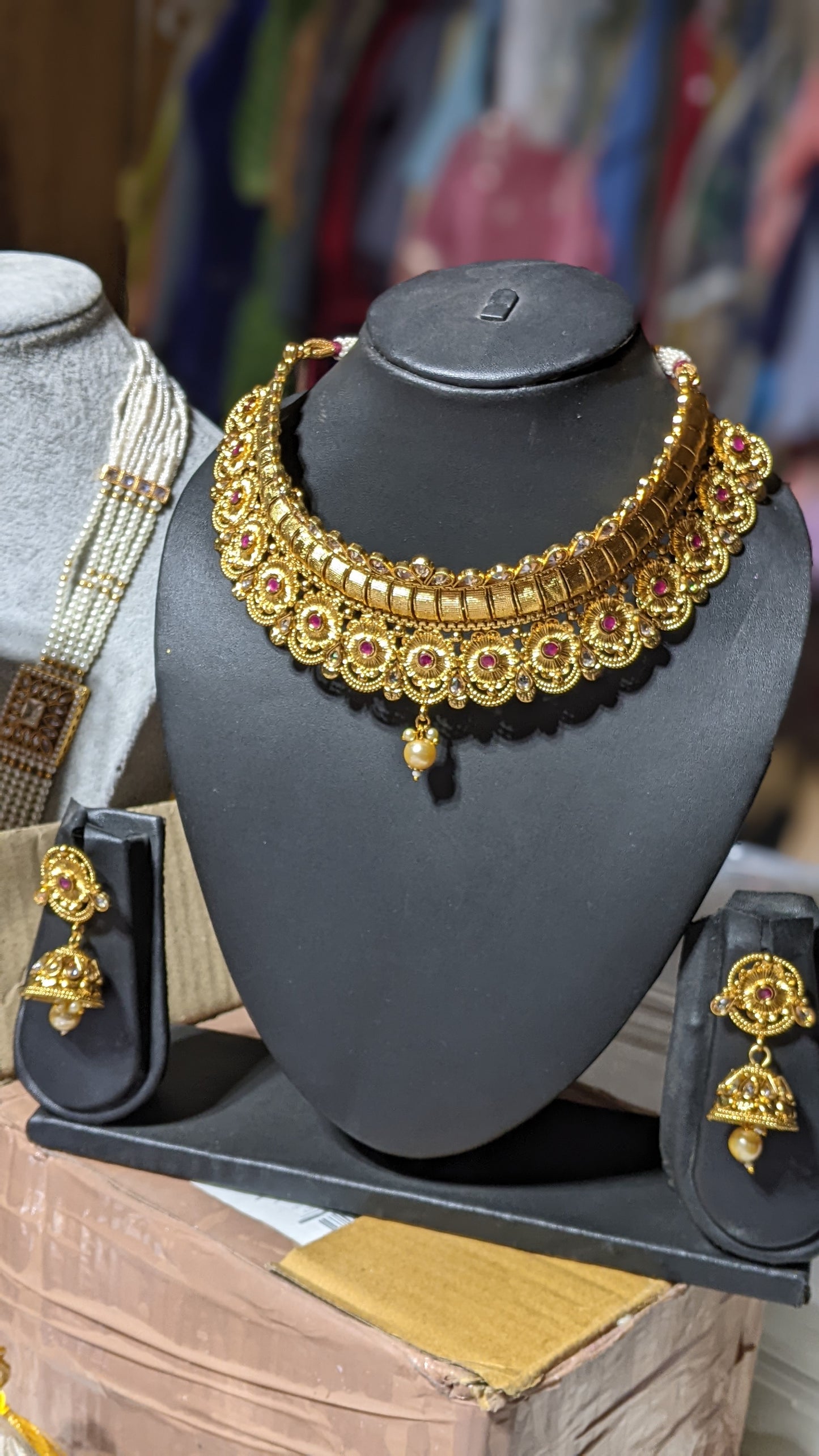 Kundan Jewelery Sets