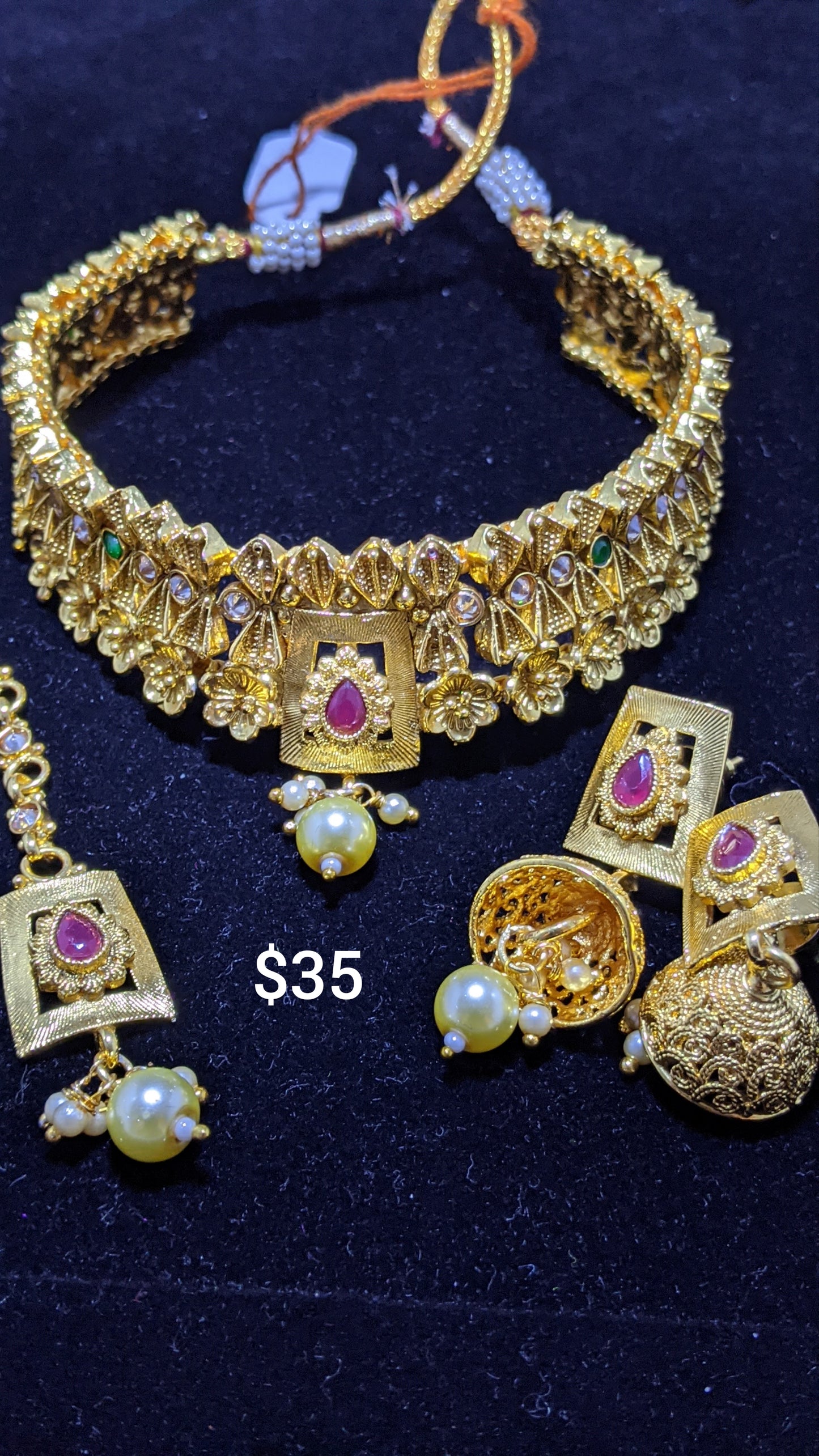 Kundan Jewelery Sets